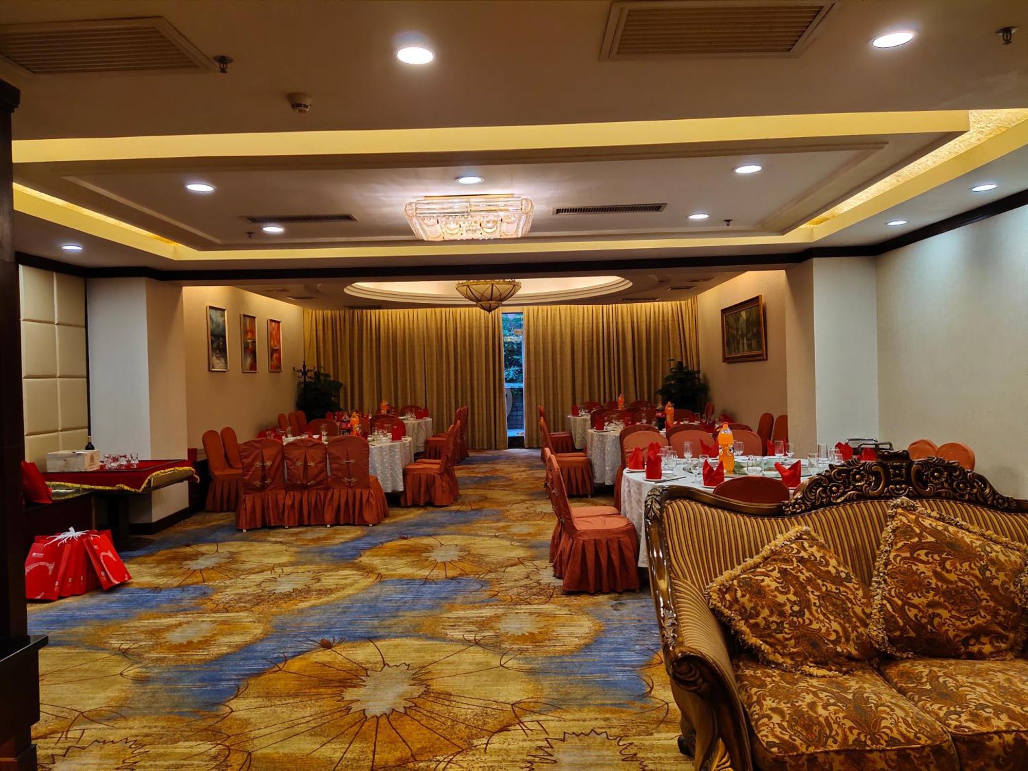 Maoming International Hotel ภายนอก รูปภาพ