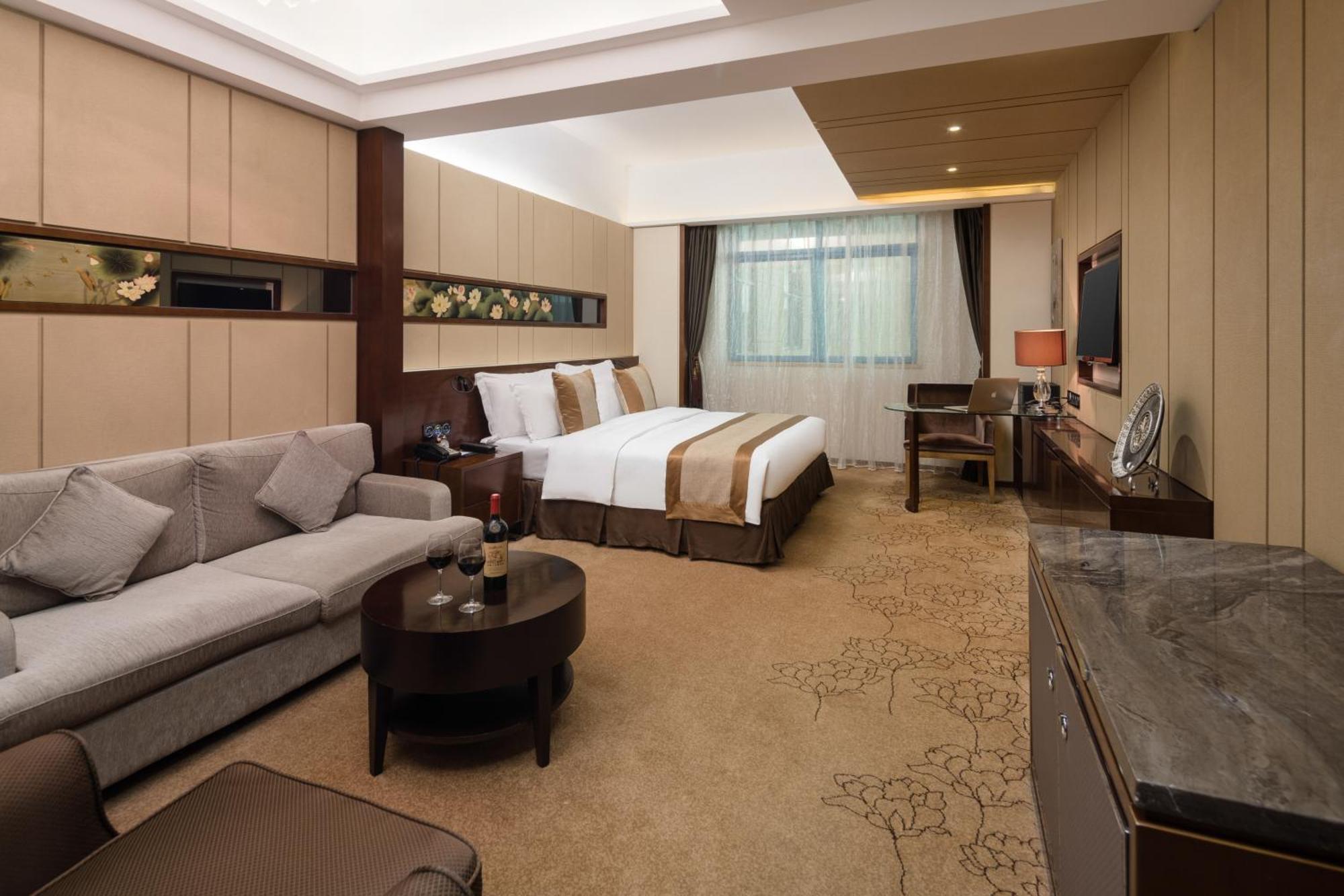 Maoming International Hotel ภายนอก รูปภาพ